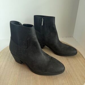 Vionic Shantelle Waterproof Black Leather Ankle Boots Size 7 Women’s Orthotic